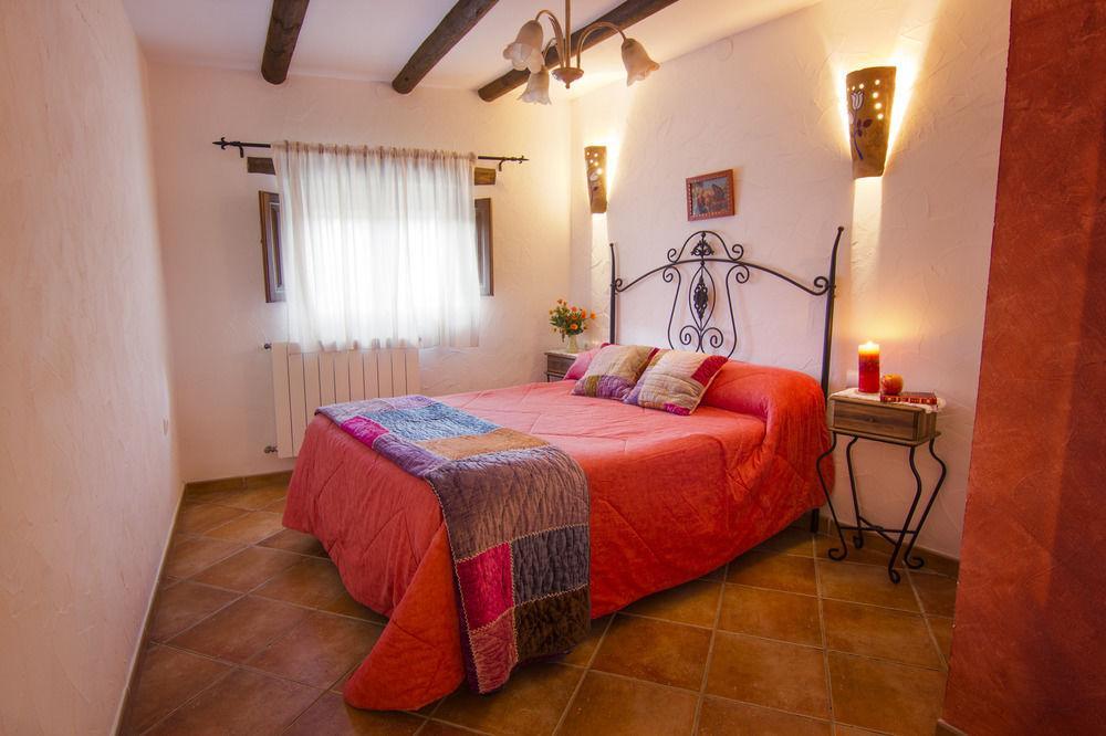 Reul Alto Cortijos Rurales Casa rural Laroya