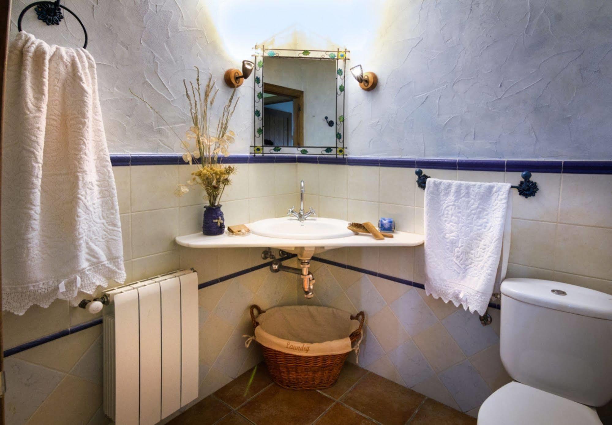 Reul Alto Cortijos Rurales Casa rural Laroya